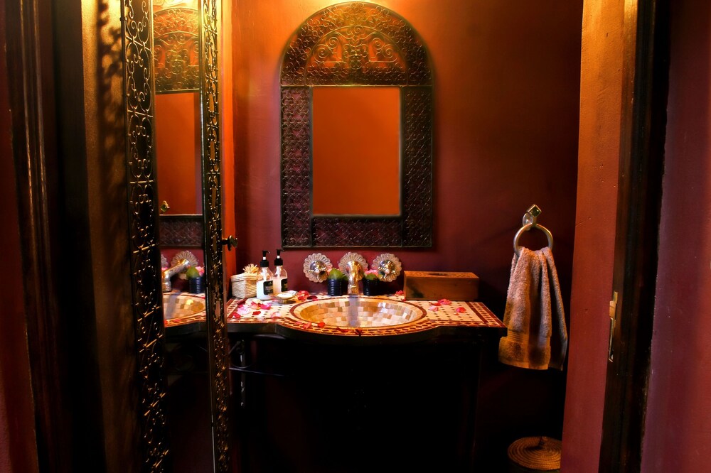 Moroccan Bath
