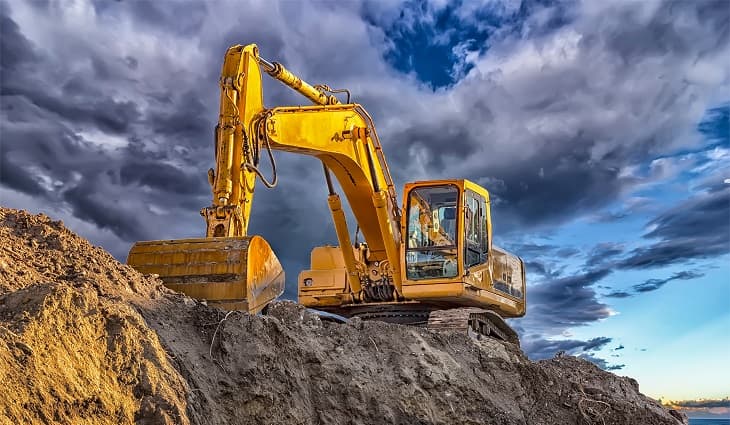 Benefits of Renting Heavy Equipment in Dubai